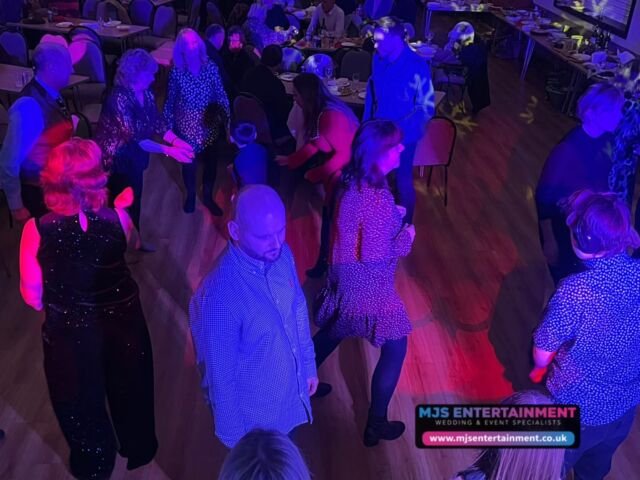 This evening we supplied our Bronze Birthday Package for Wendy’s 60th birthday party! 🎉

I even sang a couple of songs which everyone seemed to enjoy! 🎤 🤩

Happy birthday Wendy, so glad you all had a great evening!! 

*If you are interested in booking us for your birthday party or event take a look at all the packages and hire items we offer on our website below and get a quote…

➡️ www.mjsentertainment.co.uk/birthday-packages